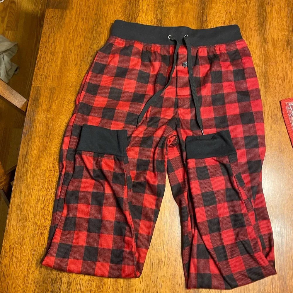 Fruit of the loom, buffalo plaid long Johns. Size small